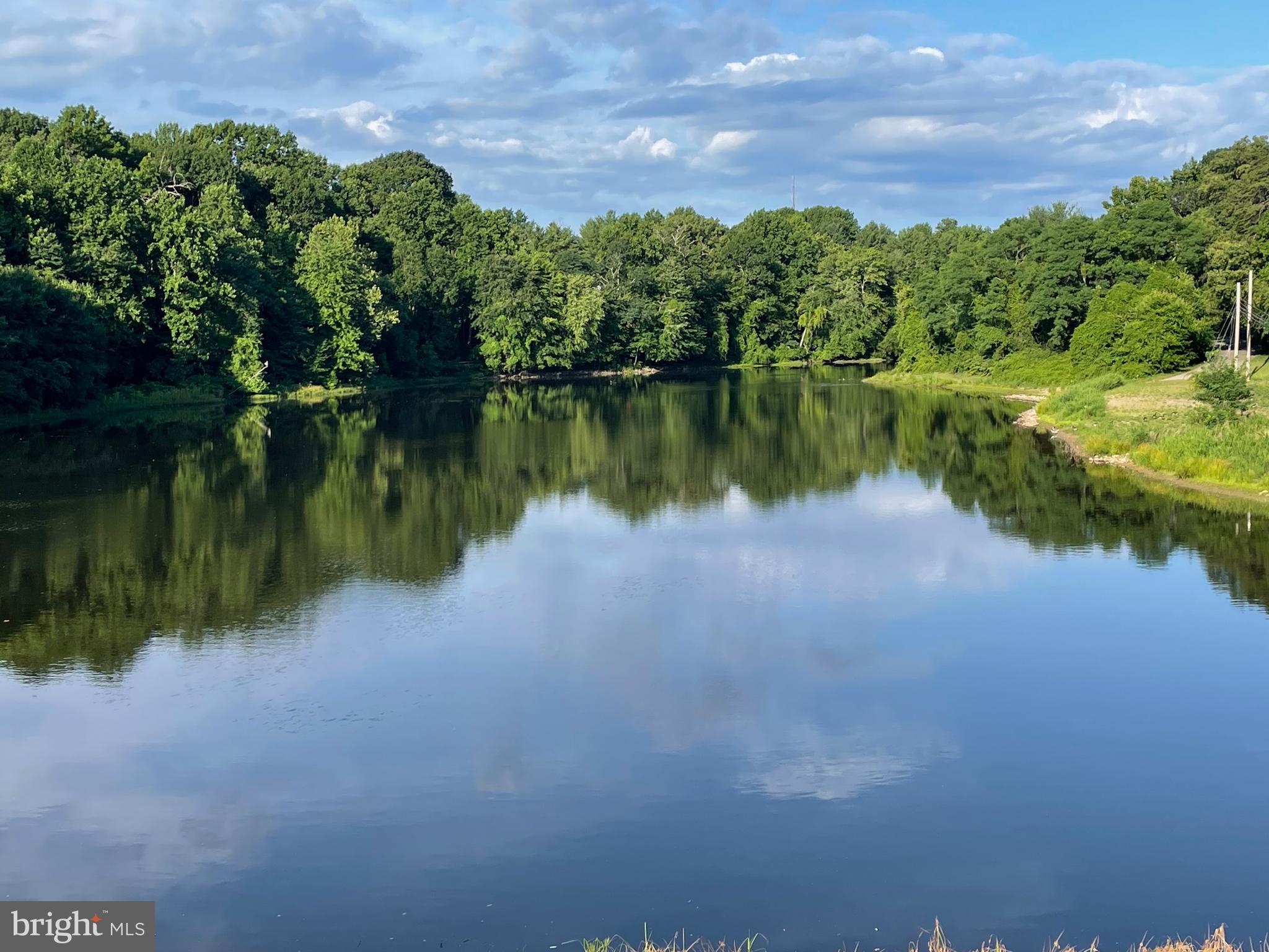 BURKE COVE - Residential