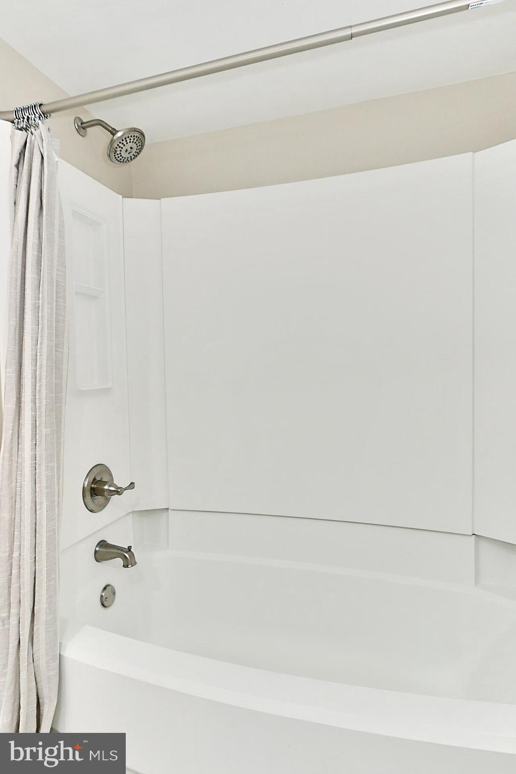 BURKE COVE - Residential