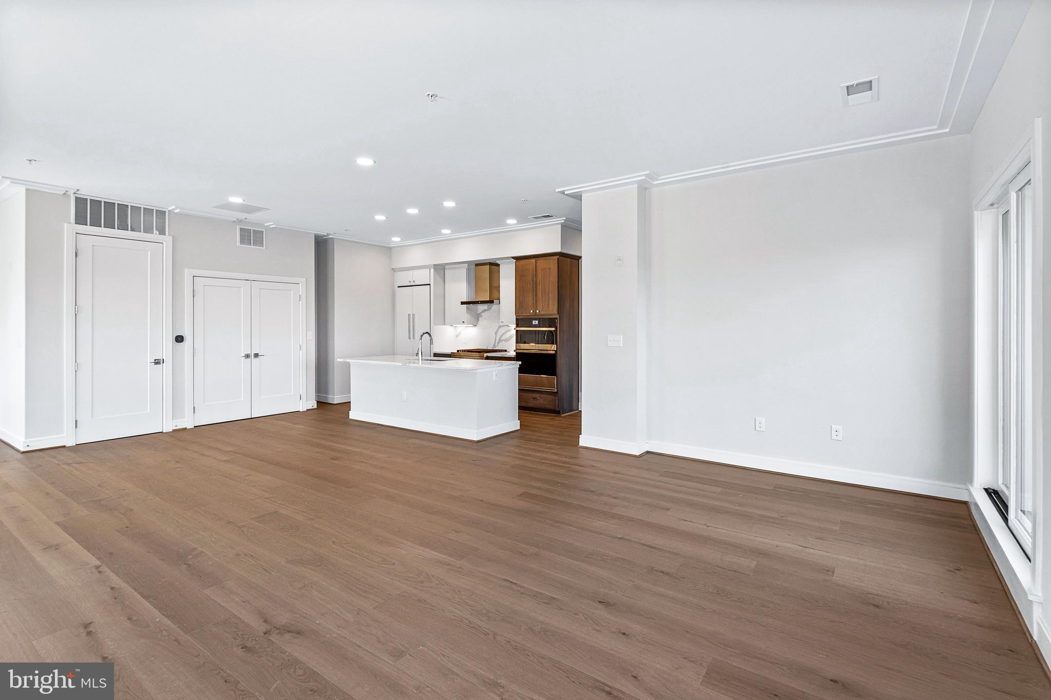 OLD TOWN NORTH - Residential