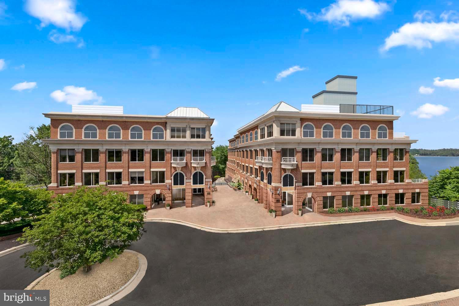 OLD TOWN NORTH - Residential