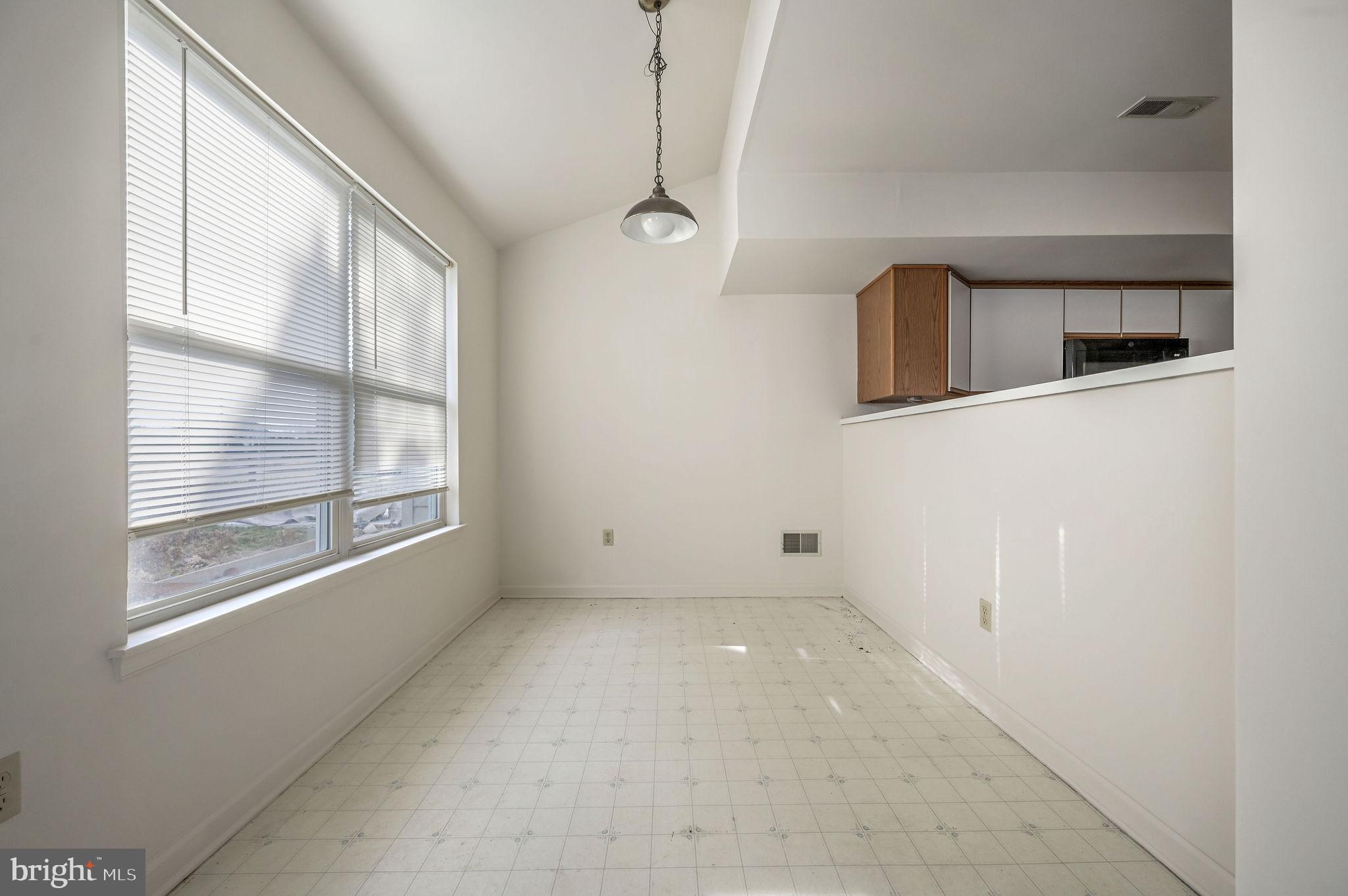 VILLAGE OF WESTOVE - Residential