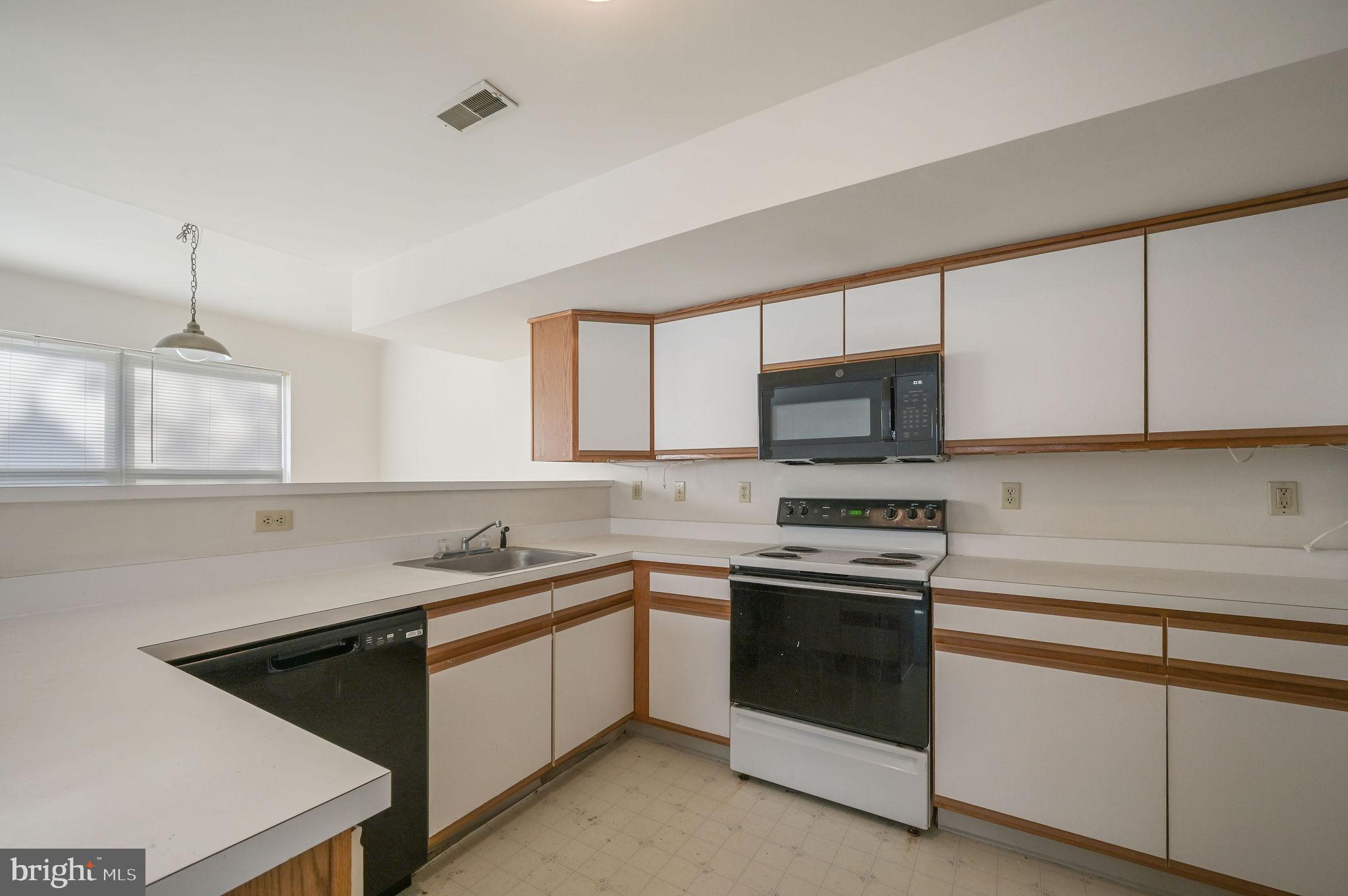 VILLAGE OF WESTOVE - Residential