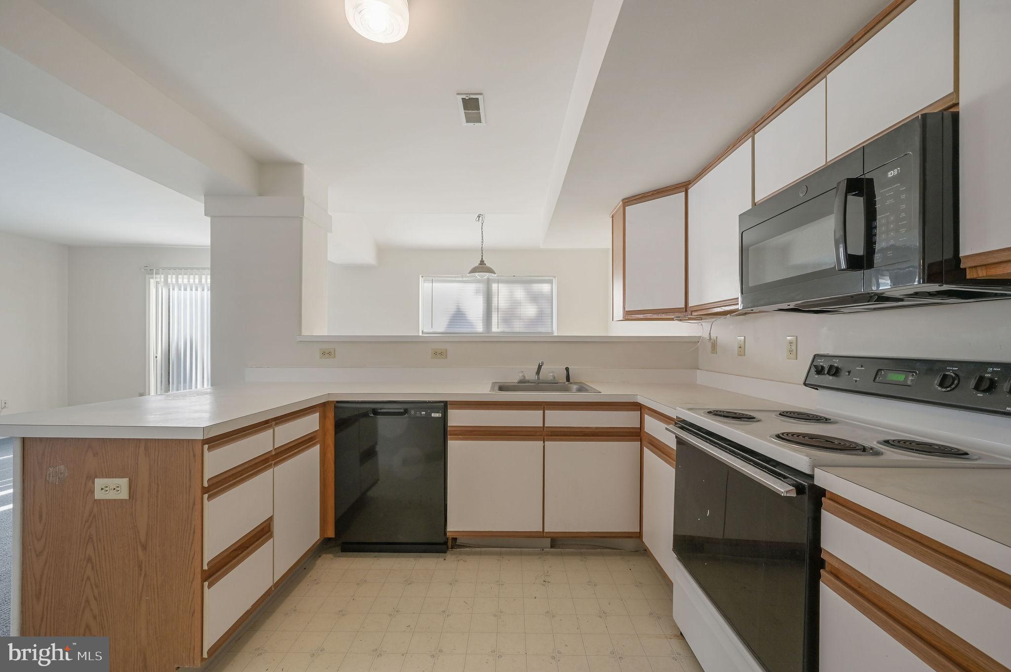 VILLAGE OF WESTOVE - Residential