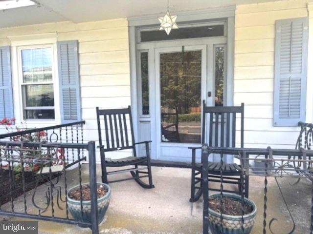 1512 RIVER ROAD