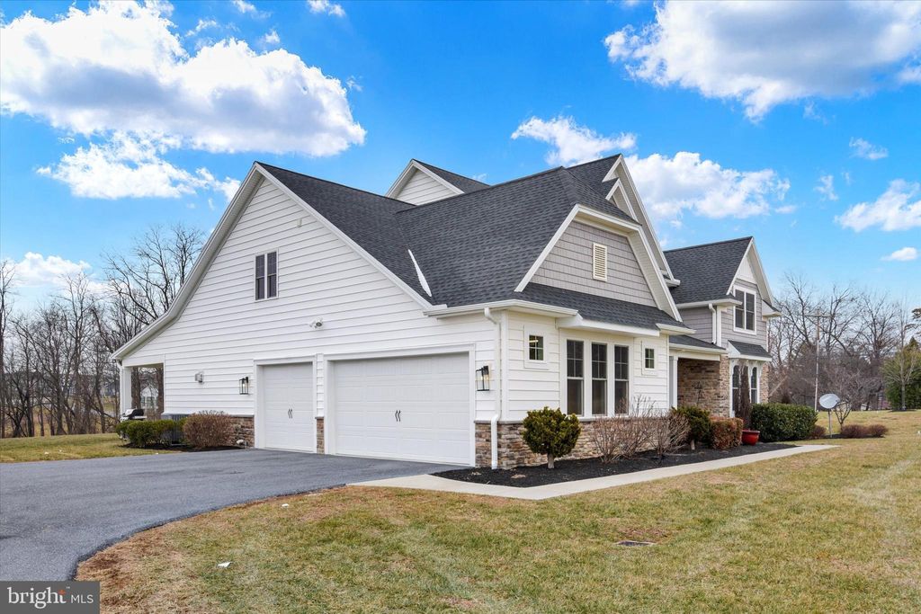 Photo of 7186 Sterling Road, HARRISBURG, PA 17112 (MLS # PADA2052098)