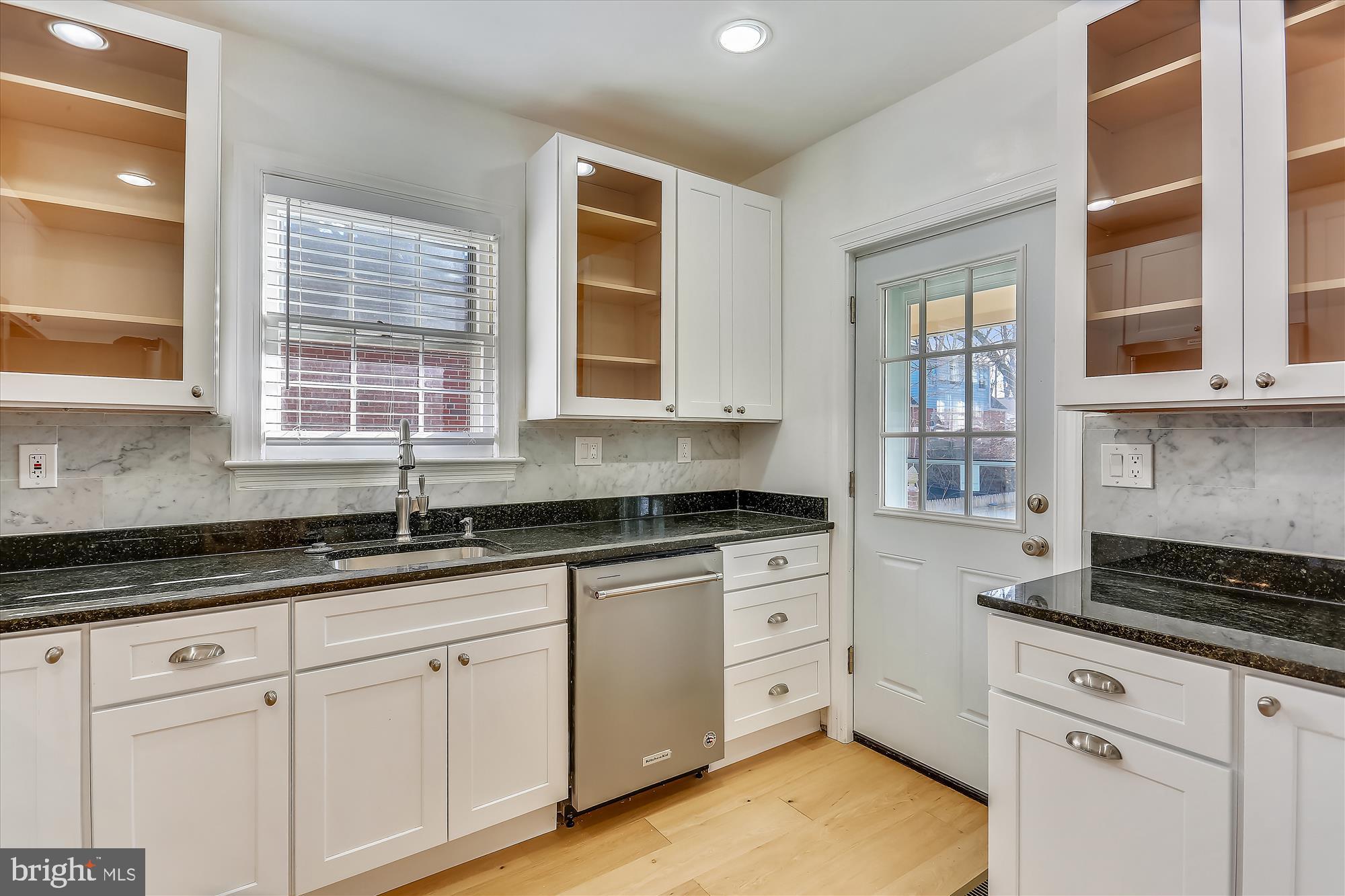 SONOMA - Residential Lease