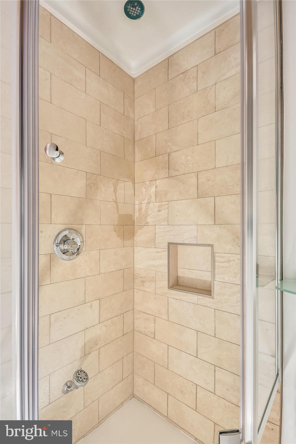 SONOMA - Residential Lease