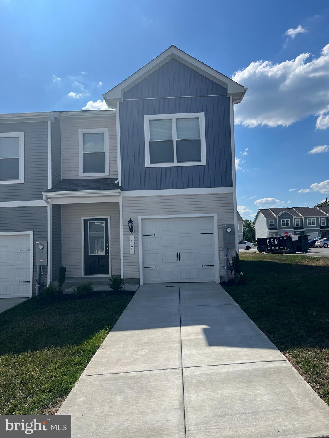 HOMEPLACE AT RIVERSIDE - Residential Lease