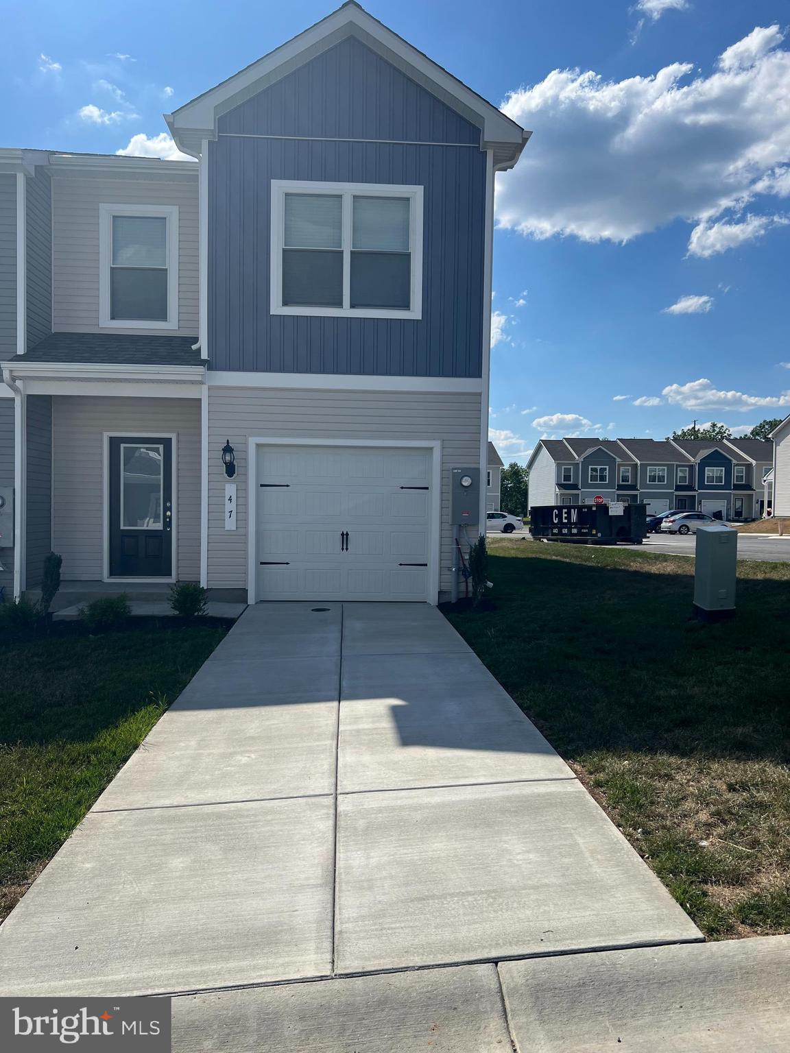 HOMEPLACE AT RIVERSIDE - Residential Lease