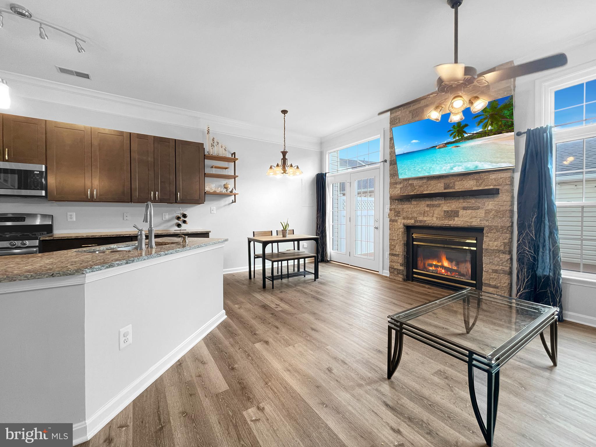 SOUTH RIDING - Residential