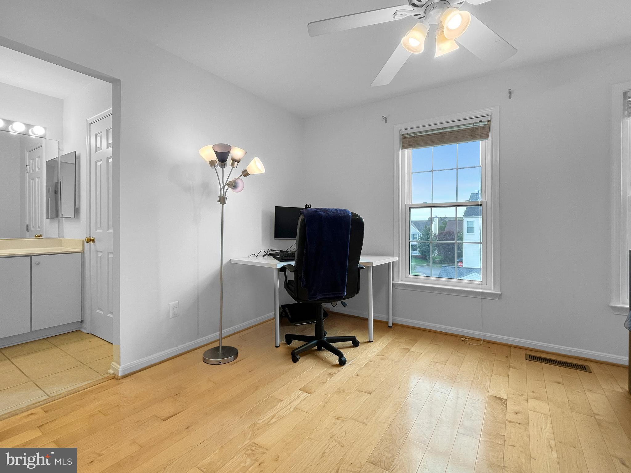 SOUTH RIDING - Residential