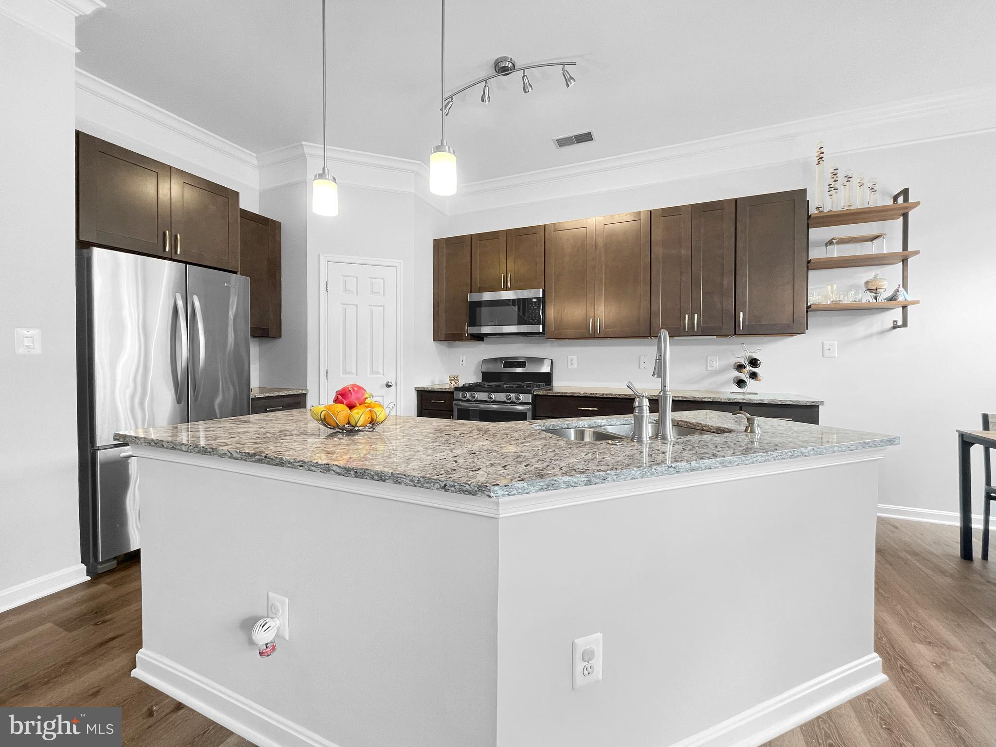 SOUTH RIDING - Residential