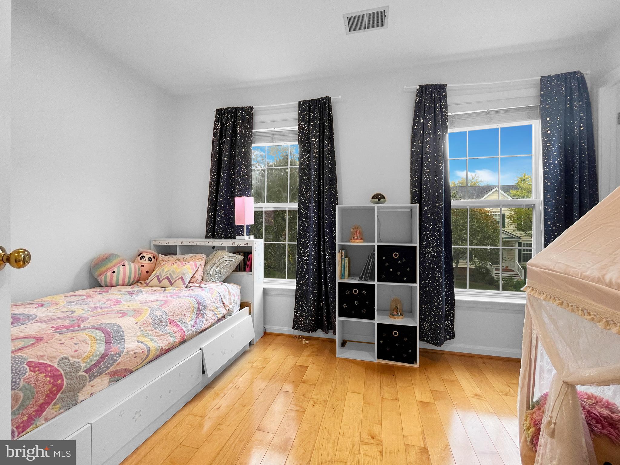 SOUTH RIDING - Residential