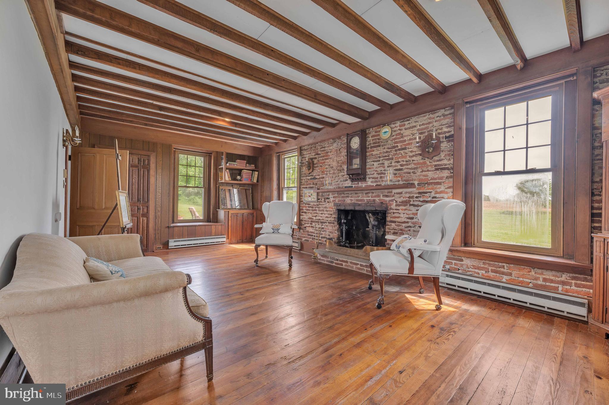 CHESHIRE HUNT - Residential