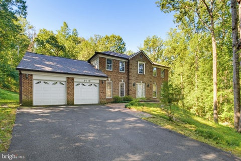 Photo of 2018 Hunter Mill Road, VIENNA, VA 22181 (MLS # VAFX2339530)