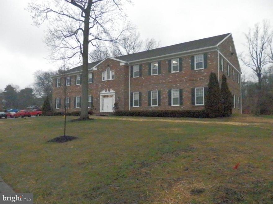 Approximately 2,500 sf 2nd floor office space in Chesley Office Complex.  Consists of 5 offices and large open area.  Cat5 wired for internet service.  Great parking.  Asking $20/sf plus electric and janitorial.  Renovated office building with nice amenities.  Convenient to the Blue Route and Baltimore Pike. Great for law firm, accounting, insurance, etc.