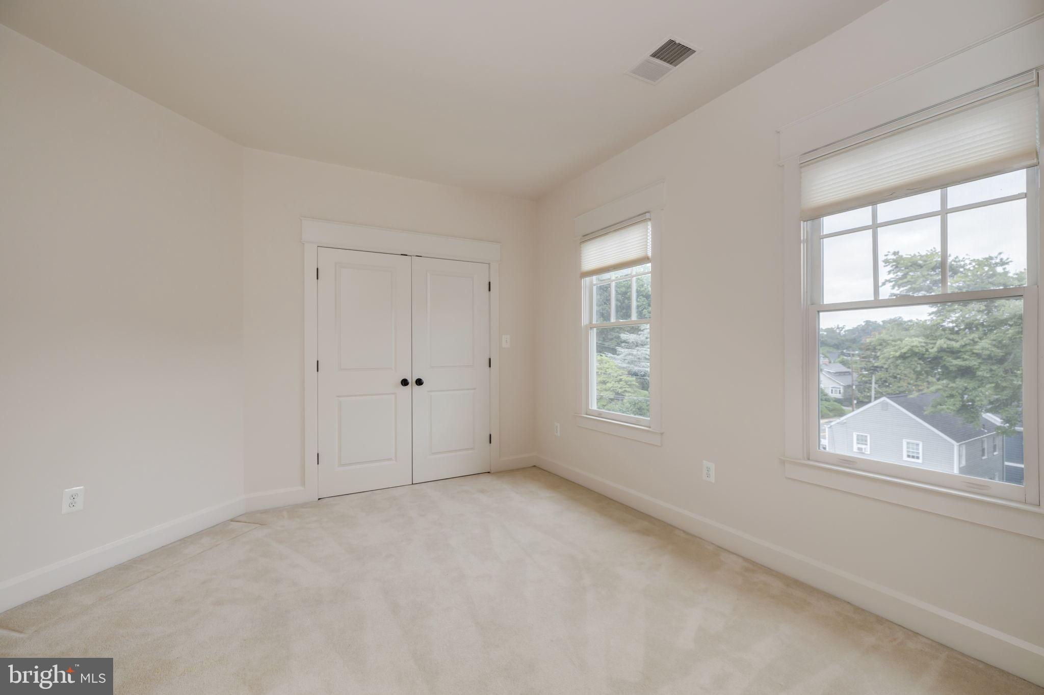 MAYWOOD - Residential