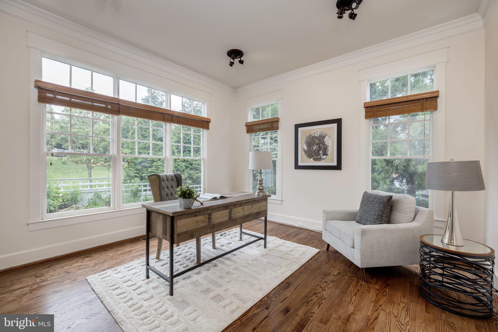 MAYWOOD - Residential