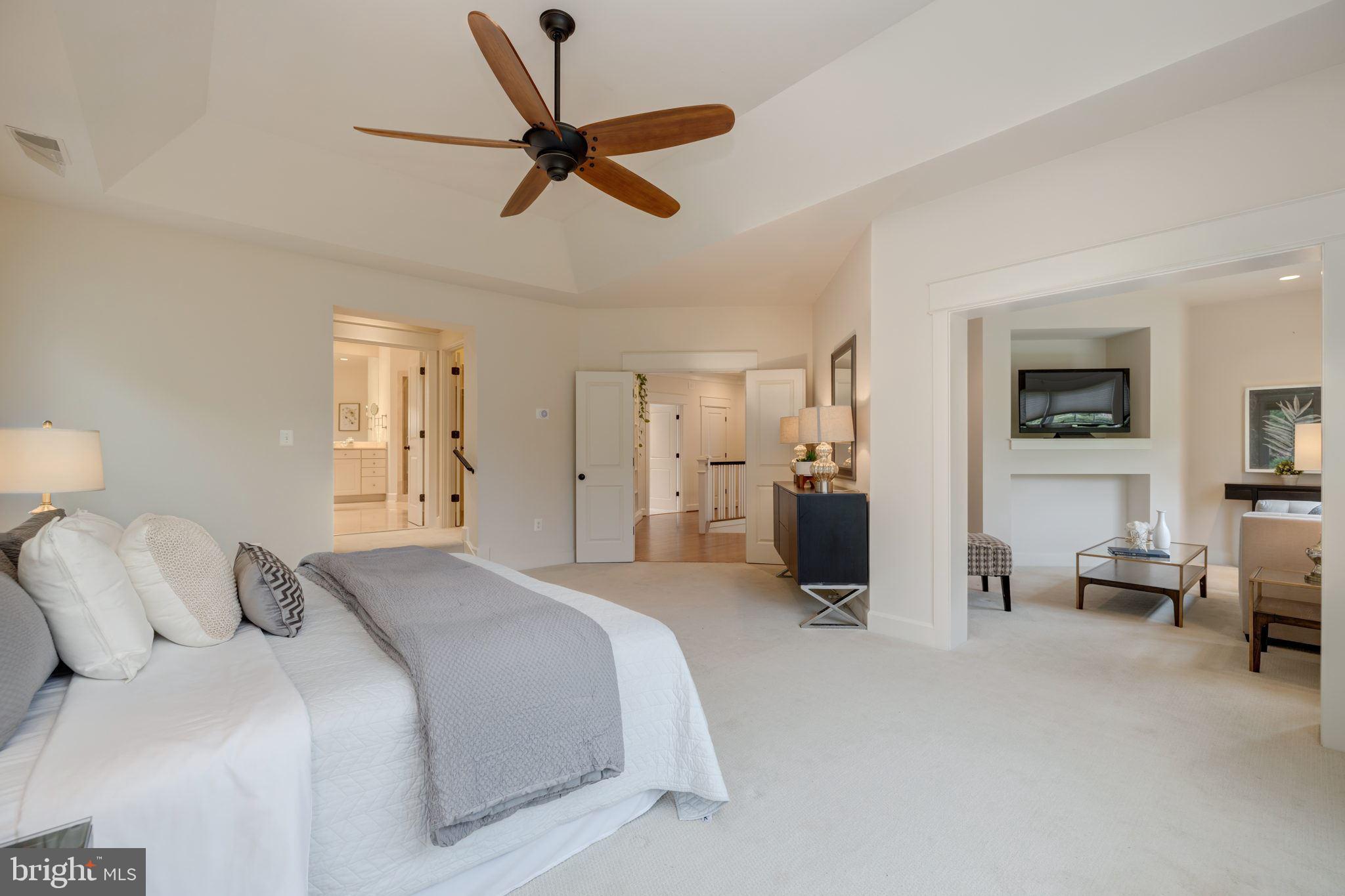 MAYWOOD - Residential