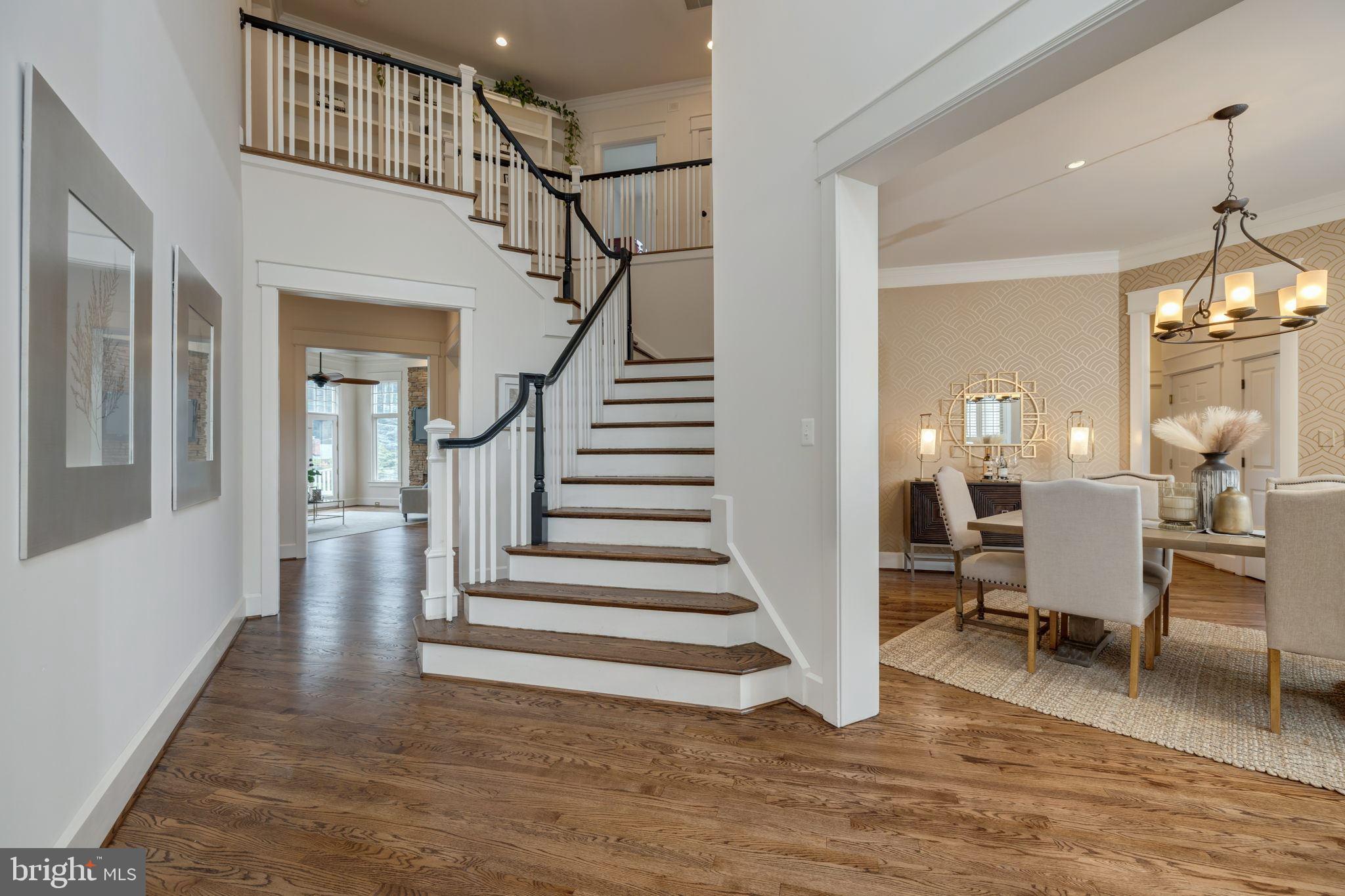 MAYWOOD - Residential