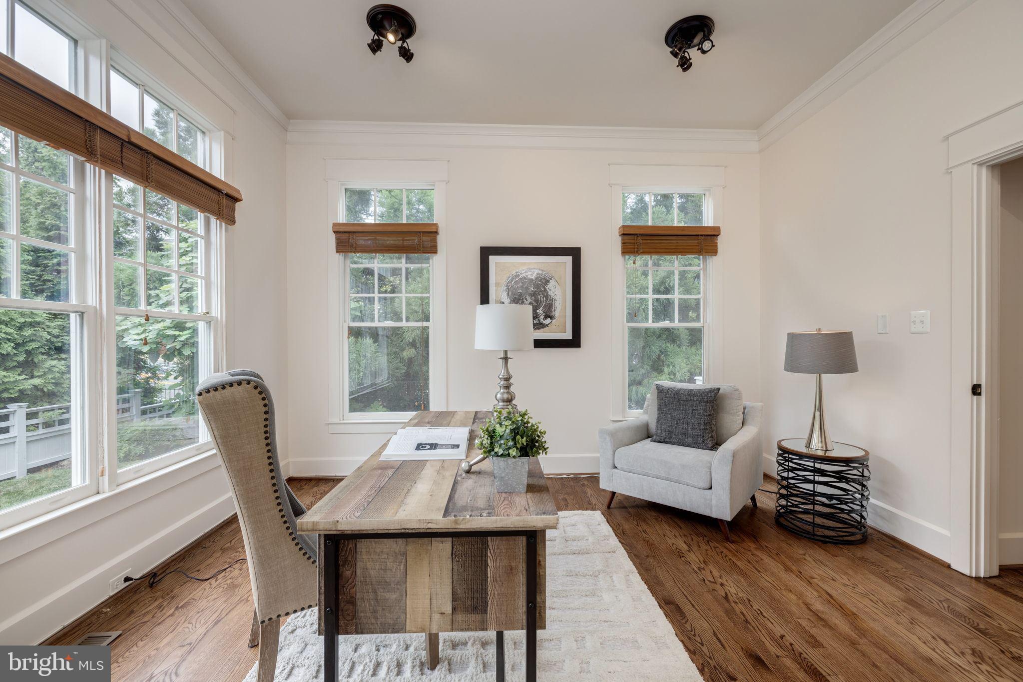 MAYWOOD - Residential