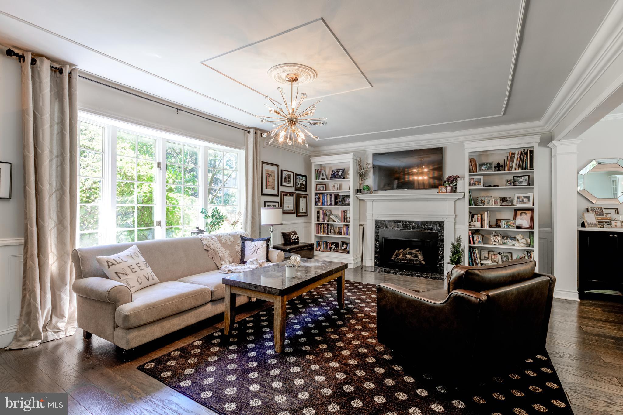 30 OAK LANE
