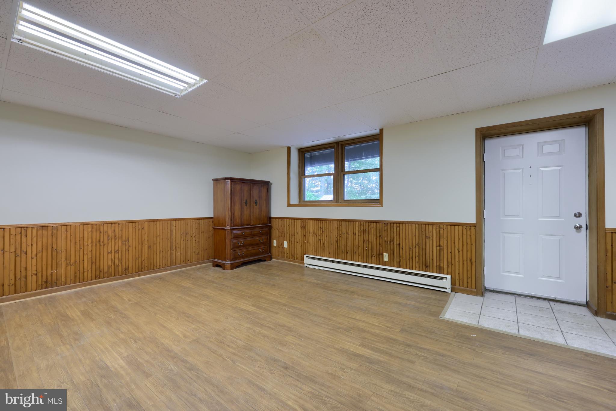 LAKEWOOD ESTATES - Residential