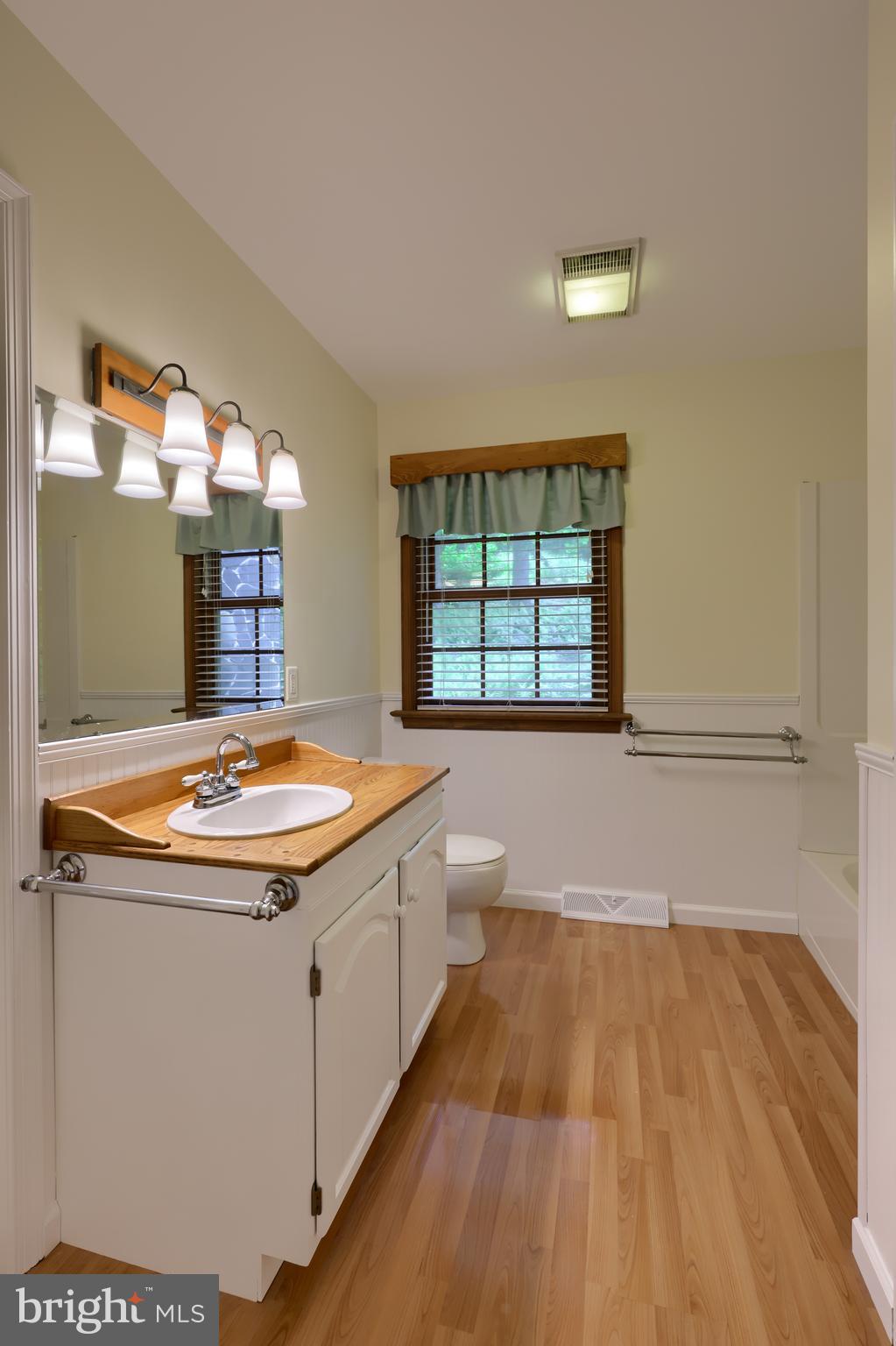 LAKEWOOD ESTATES - Residential