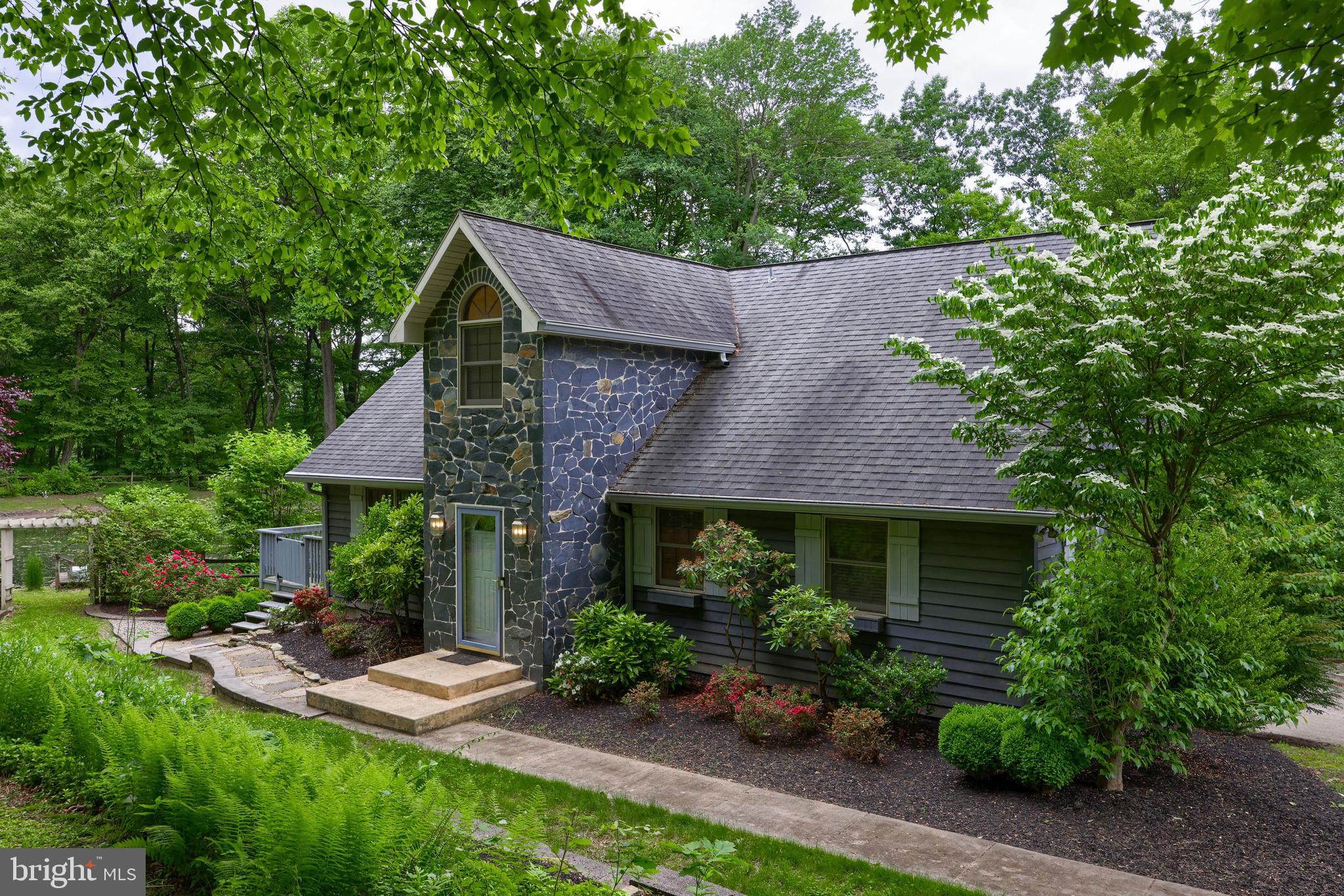 LAKEWOOD ESTATES - Residential