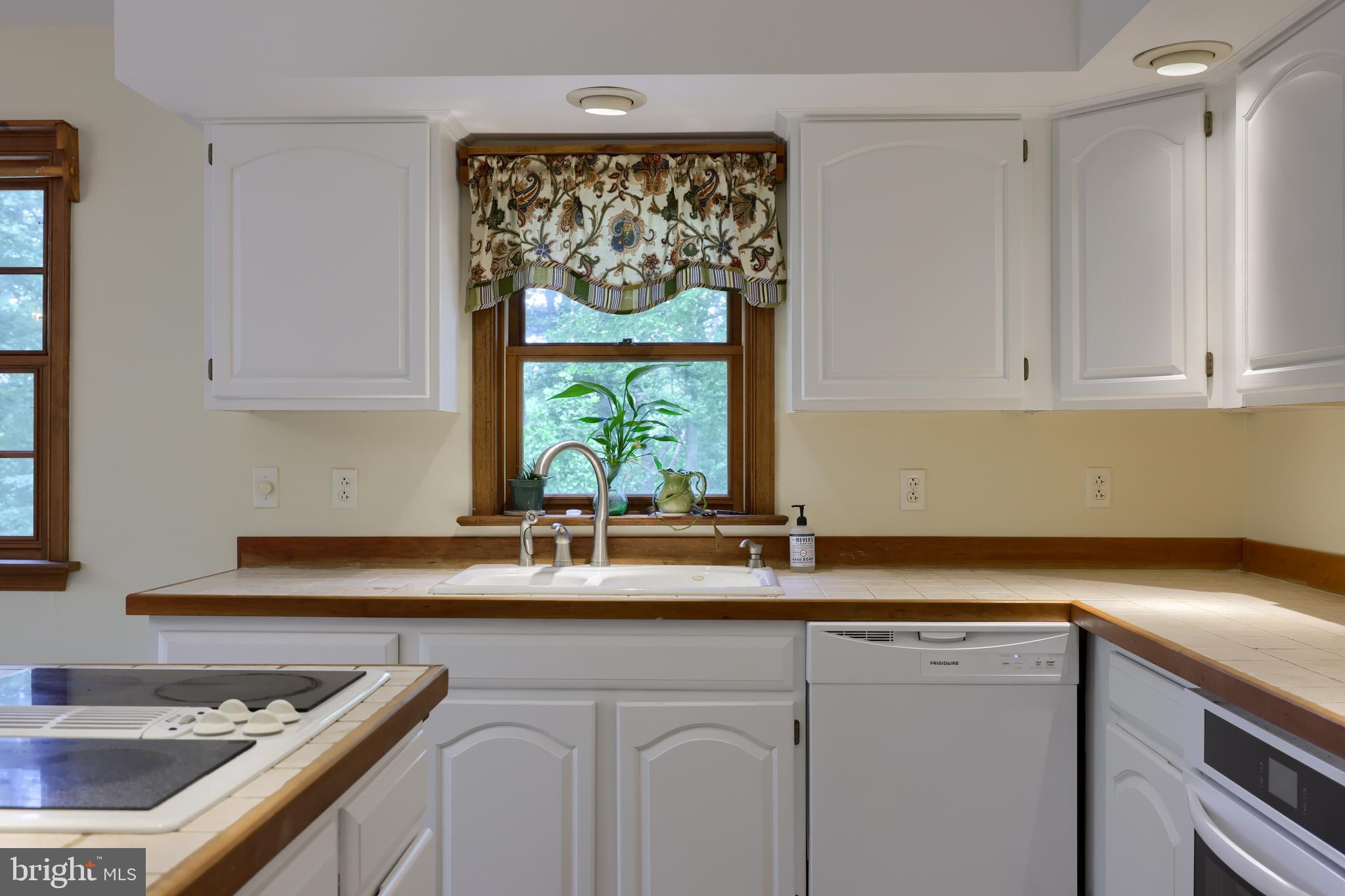 LAKEWOOD ESTATES - Residential