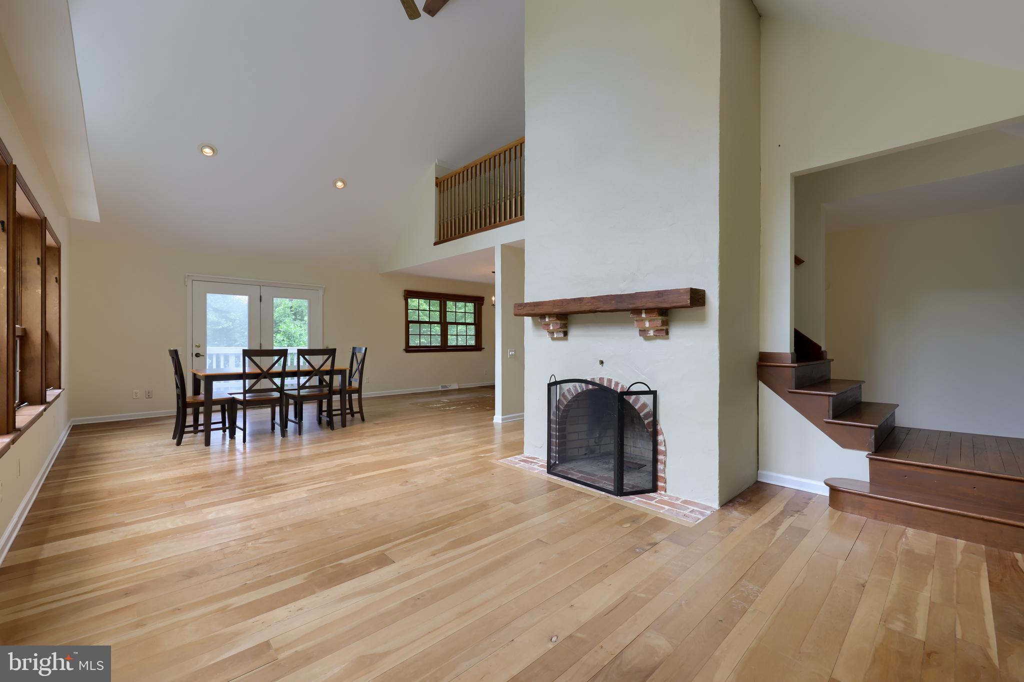 LAKEWOOD ESTATES - Residential