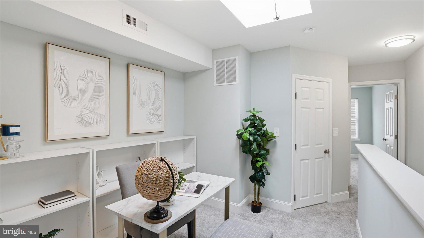 ELWOOD PARK - Residential
