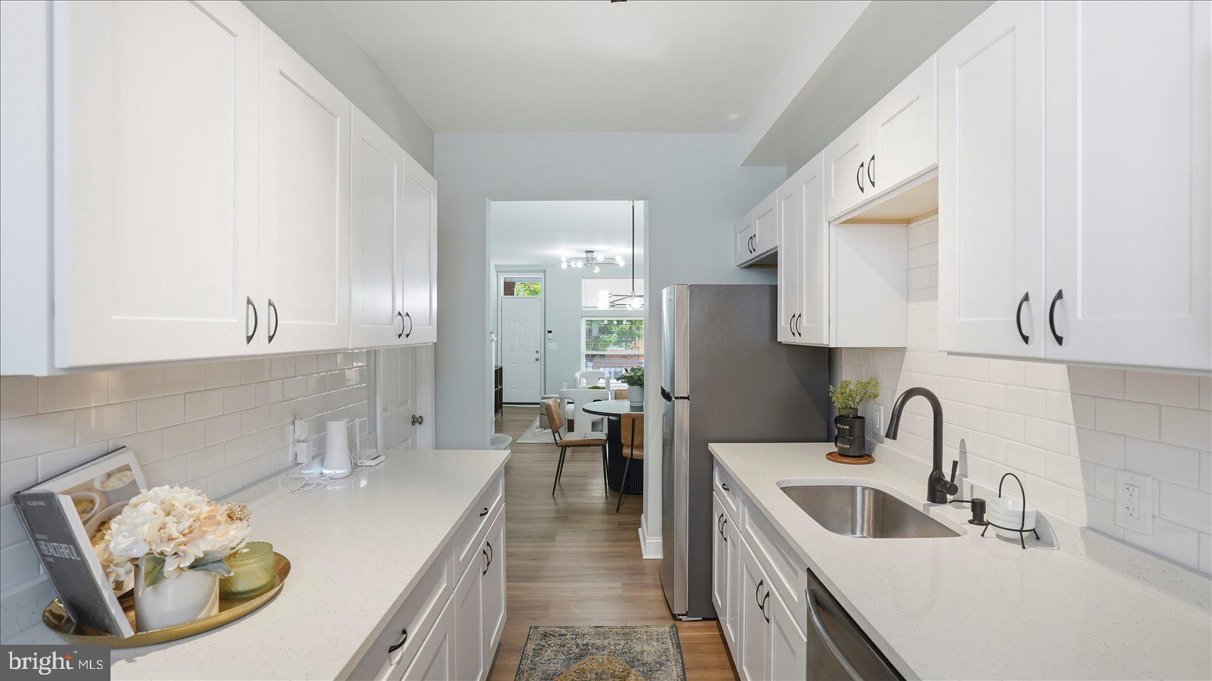 ELWOOD PARK - Residential