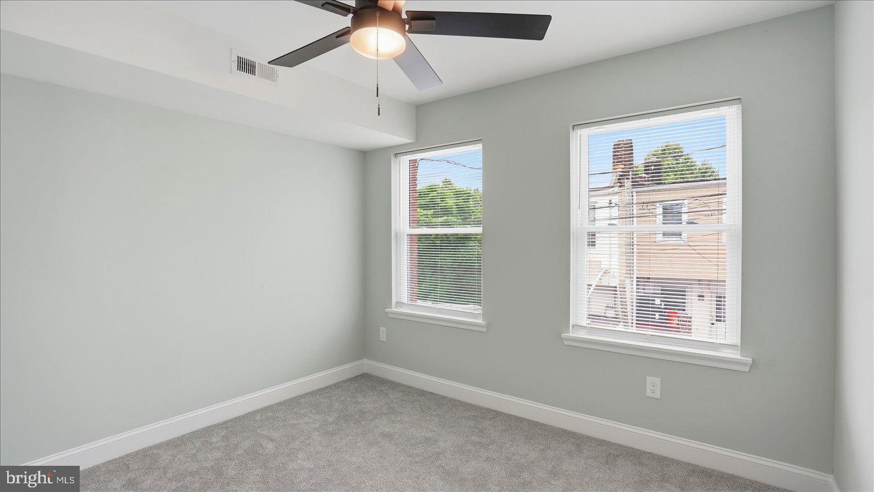 ELWOOD PARK - Residential