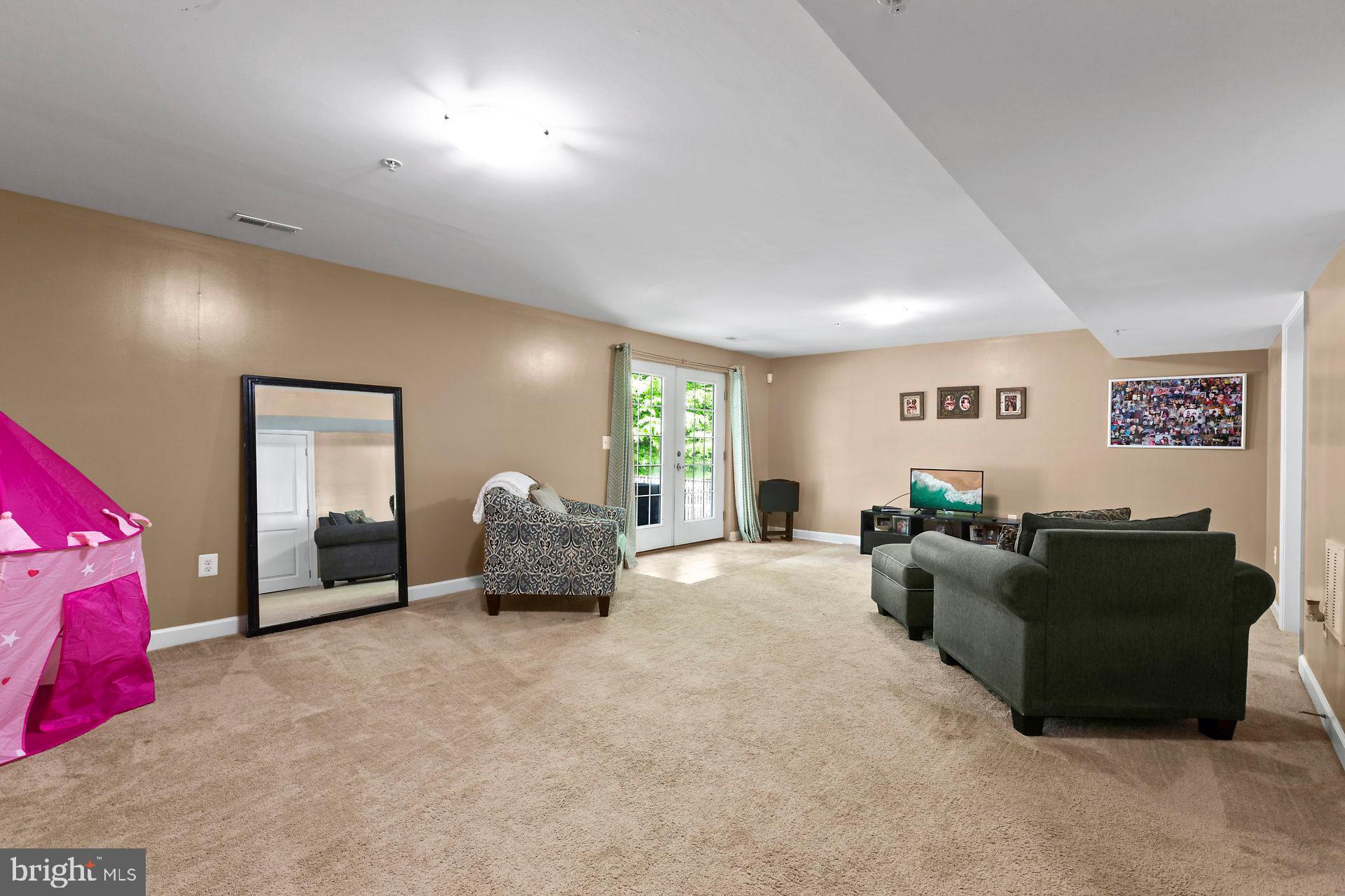 HOLLYBROOK FARM SUB - Residential