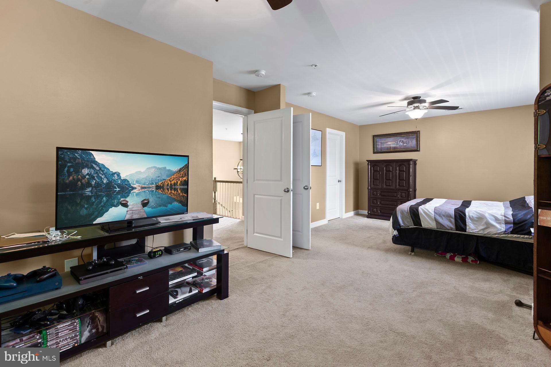 HOLLYBROOK FARM SUB - Residential