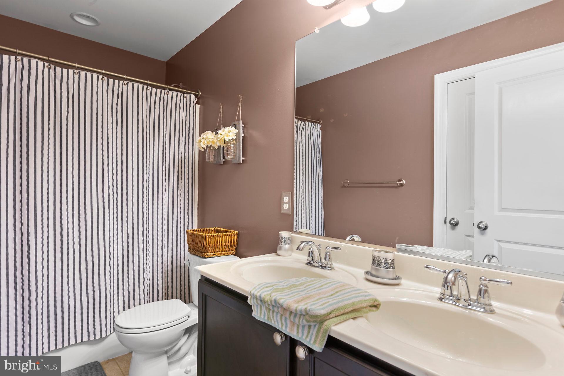 HOLLYBROOK FARM SUB - Residential