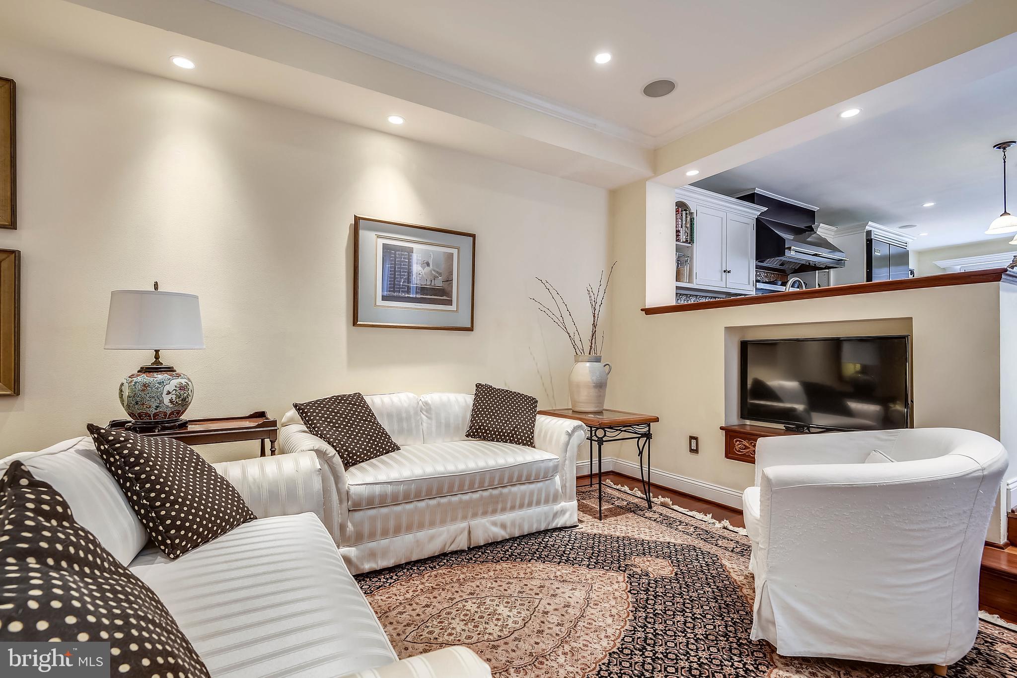 FEDERAL HILL HISTORIC DISTRICT - Residential