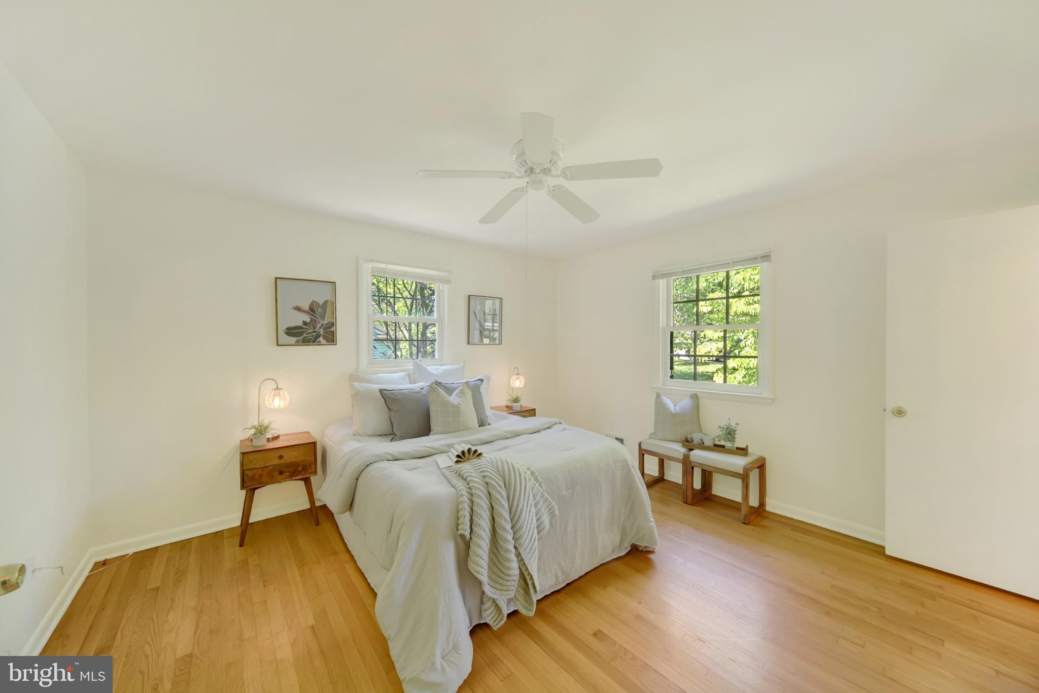TEN HILLS - Residential