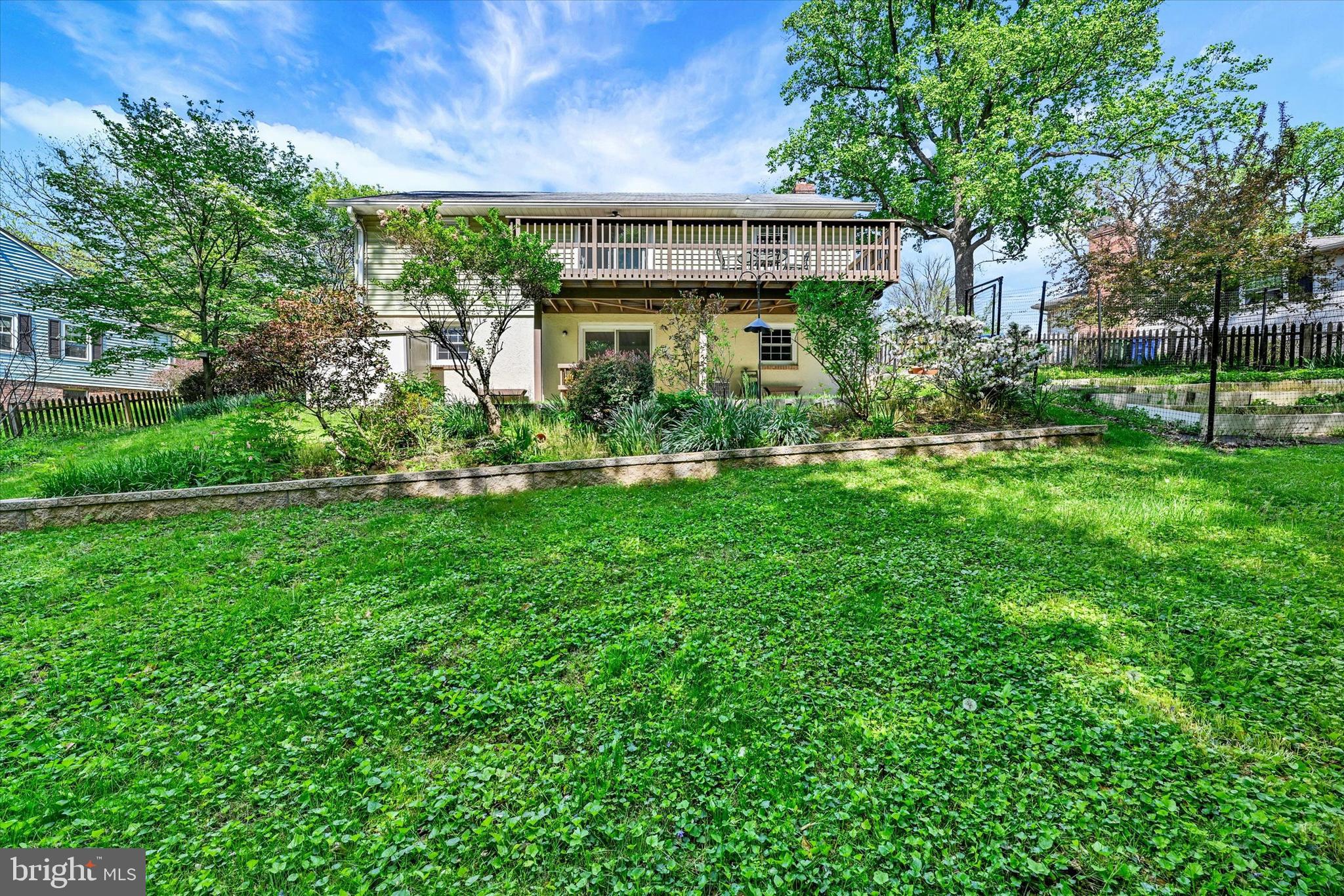TEN HILLS - Residential