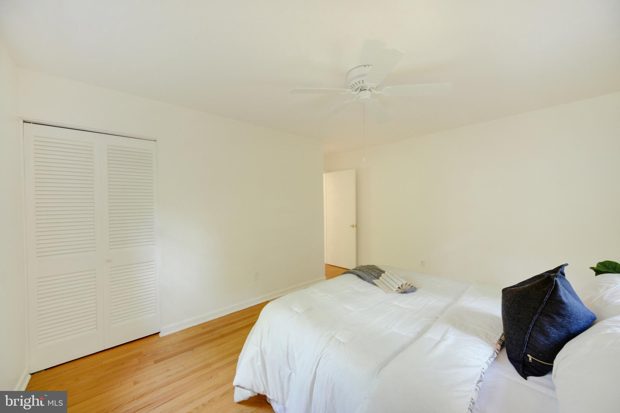 TEN HILLS - Residential