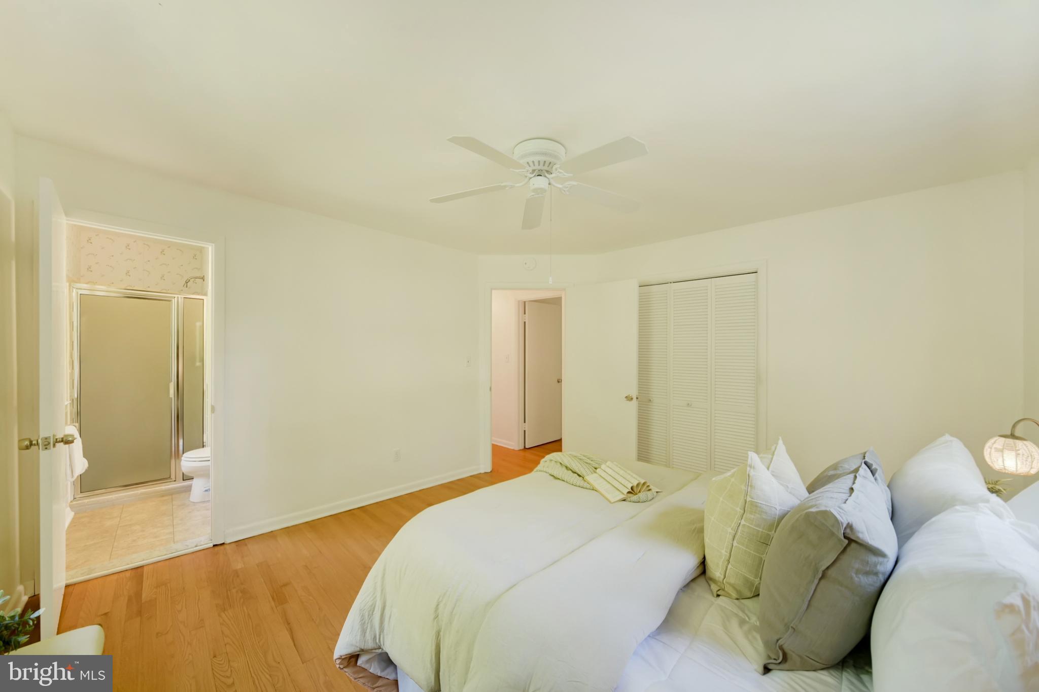 TEN HILLS - Residential