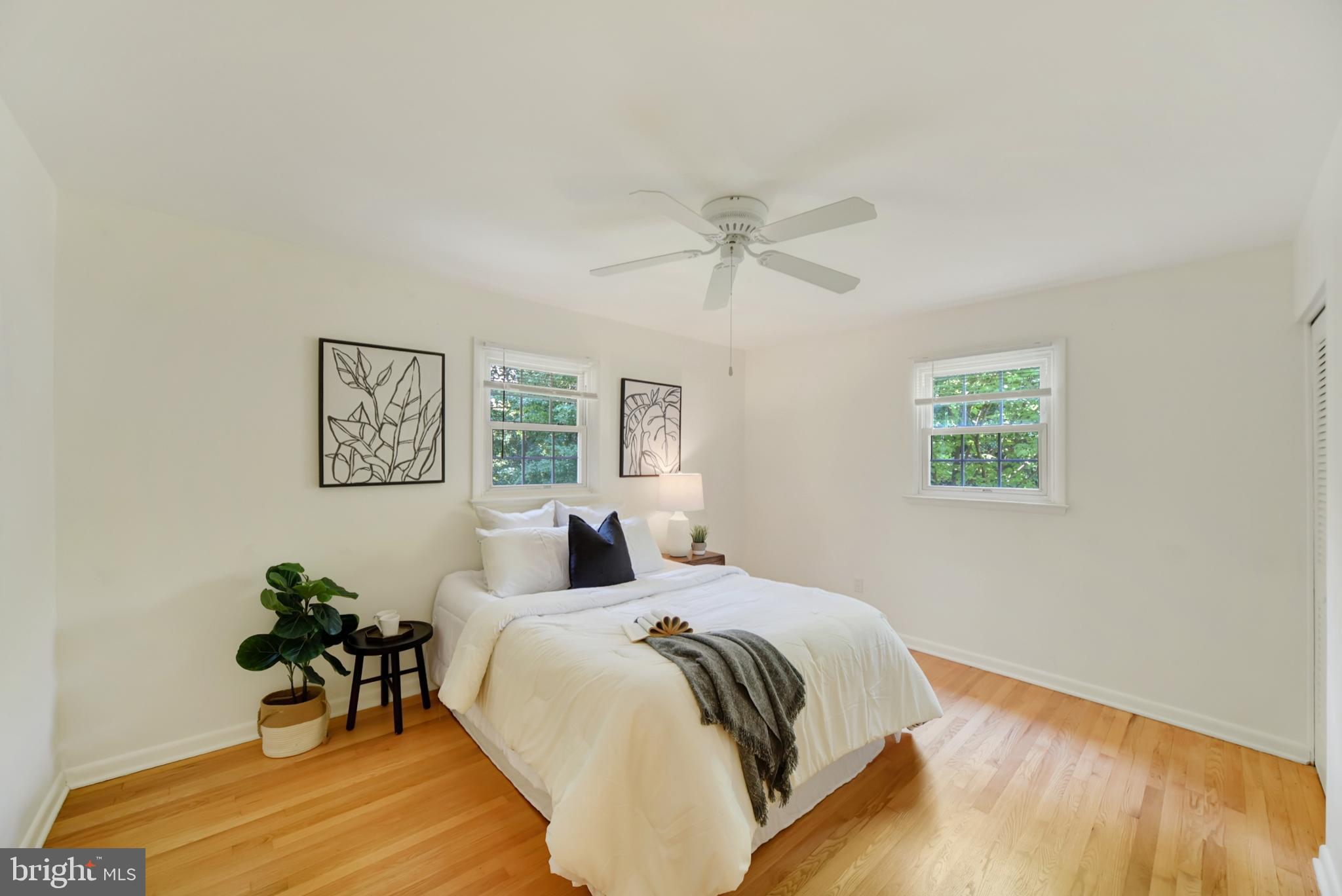 TEN HILLS - Residential