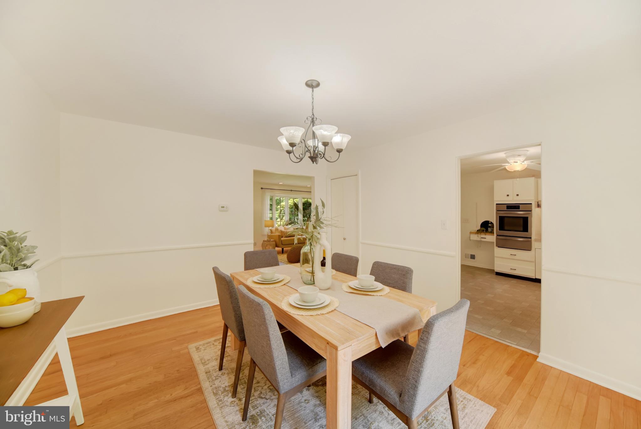 TEN HILLS - Residential