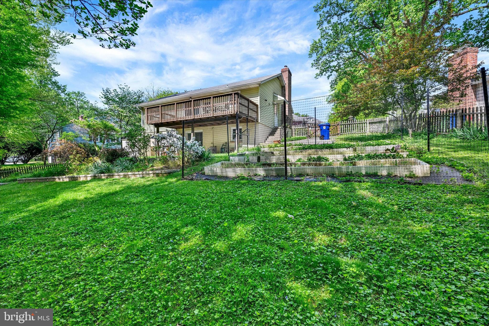 TEN HILLS - Residential