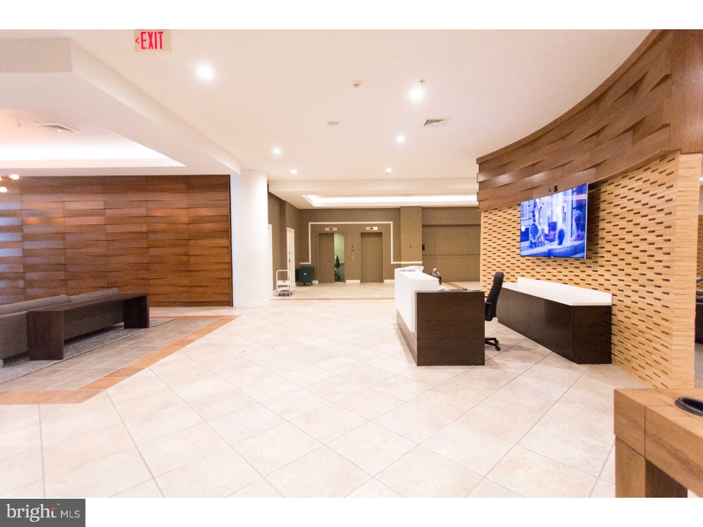 CHINATOWN - Residential Lease