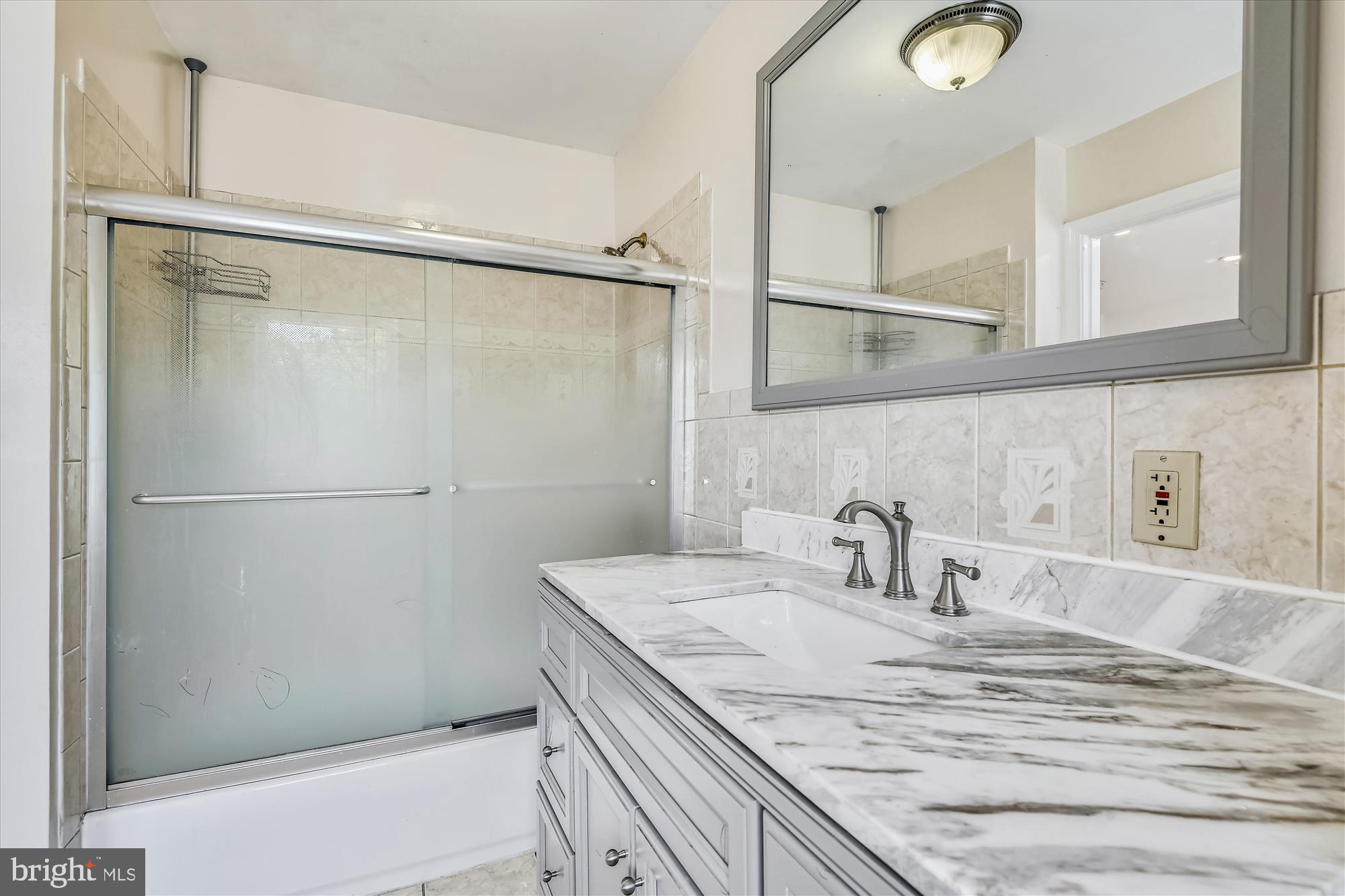 MIDDLESEX - Residential