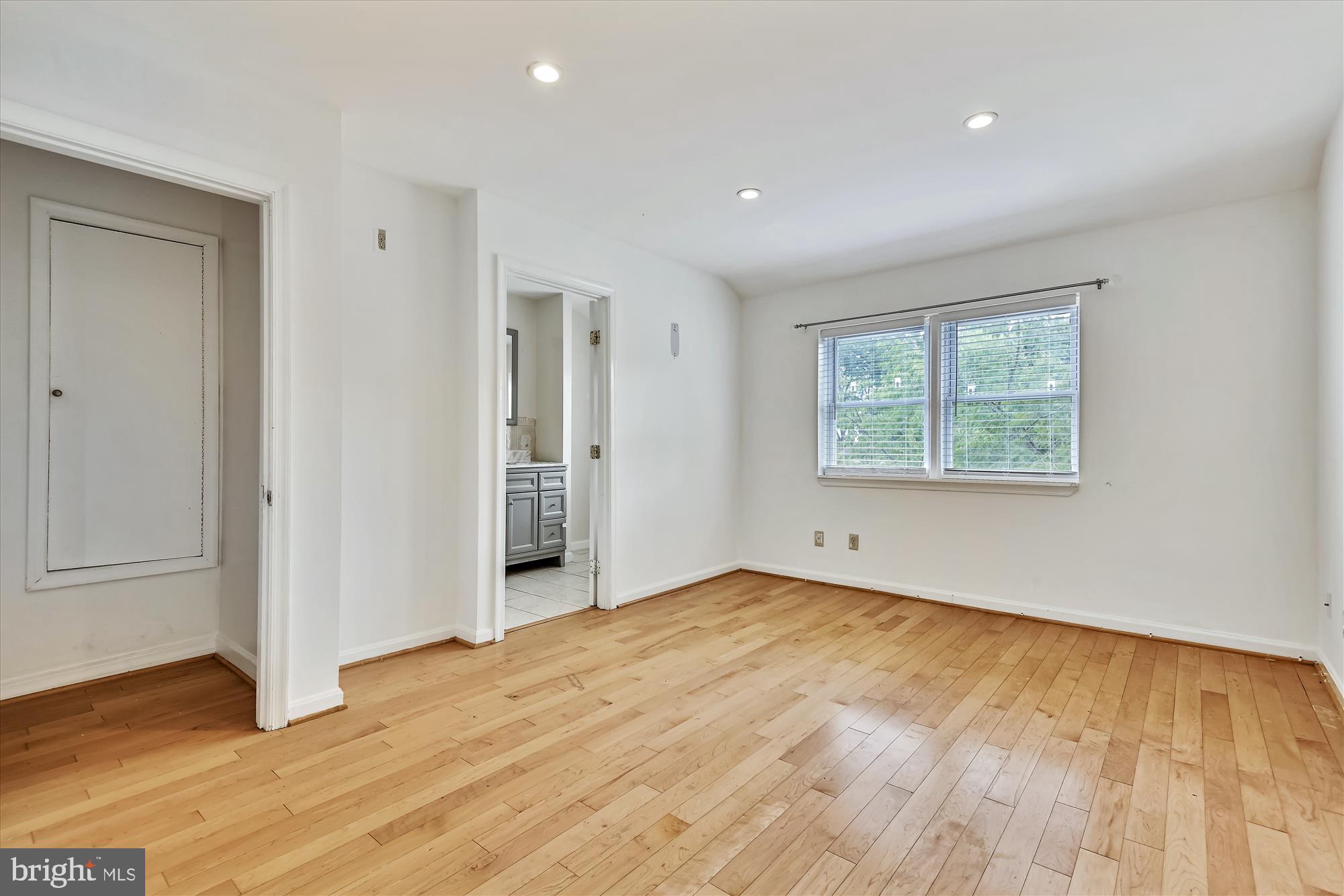 MIDDLESEX - Residential