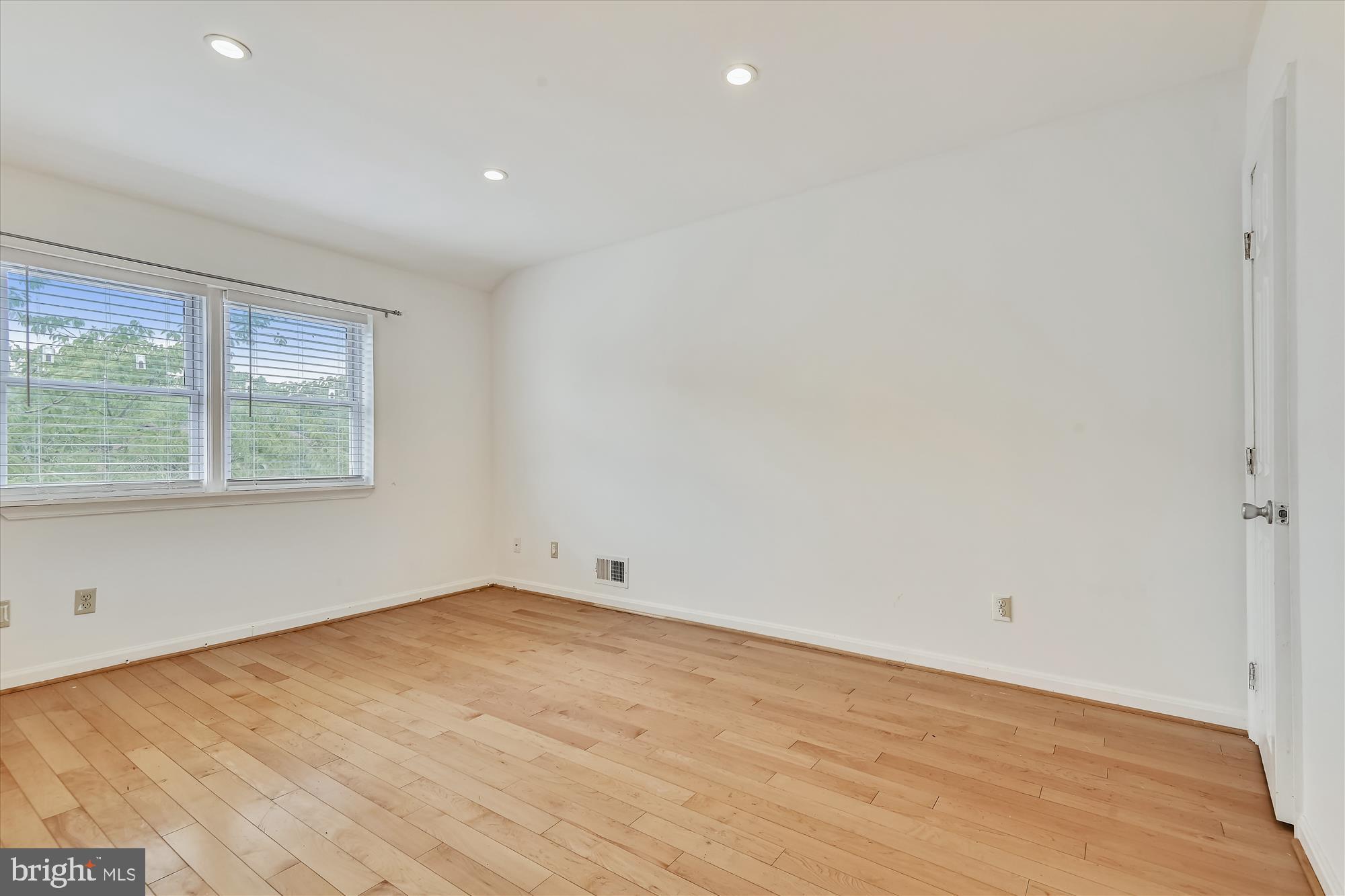 MIDDLESEX - Residential