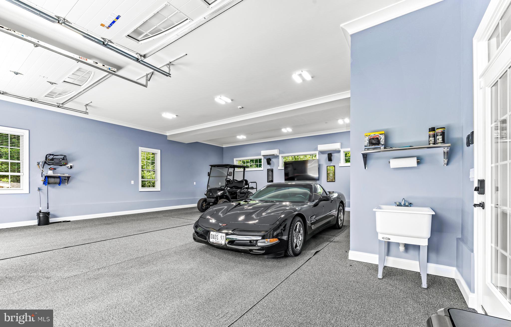 LAKE FOREST - Residential